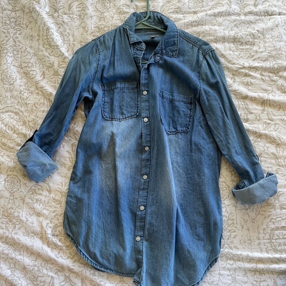 Women’s denim, button up